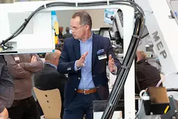 Beratung mit Know How Wir beraten Sie gerne mit unserem fundierten Wissen um zur Auswahl der perfekten Maschine und Zubehör